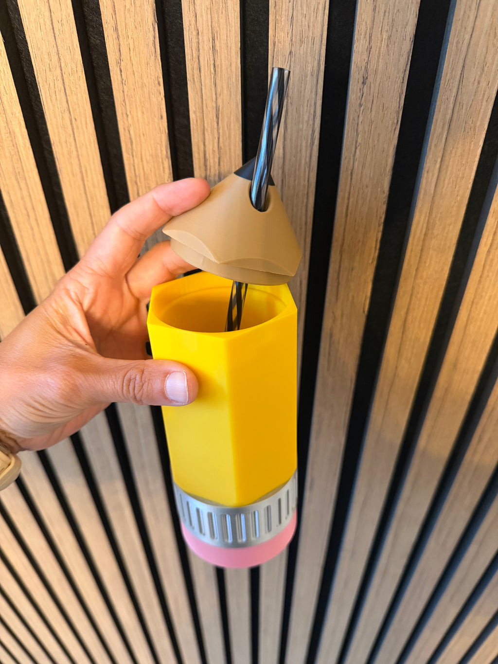 Slim can holder pencil