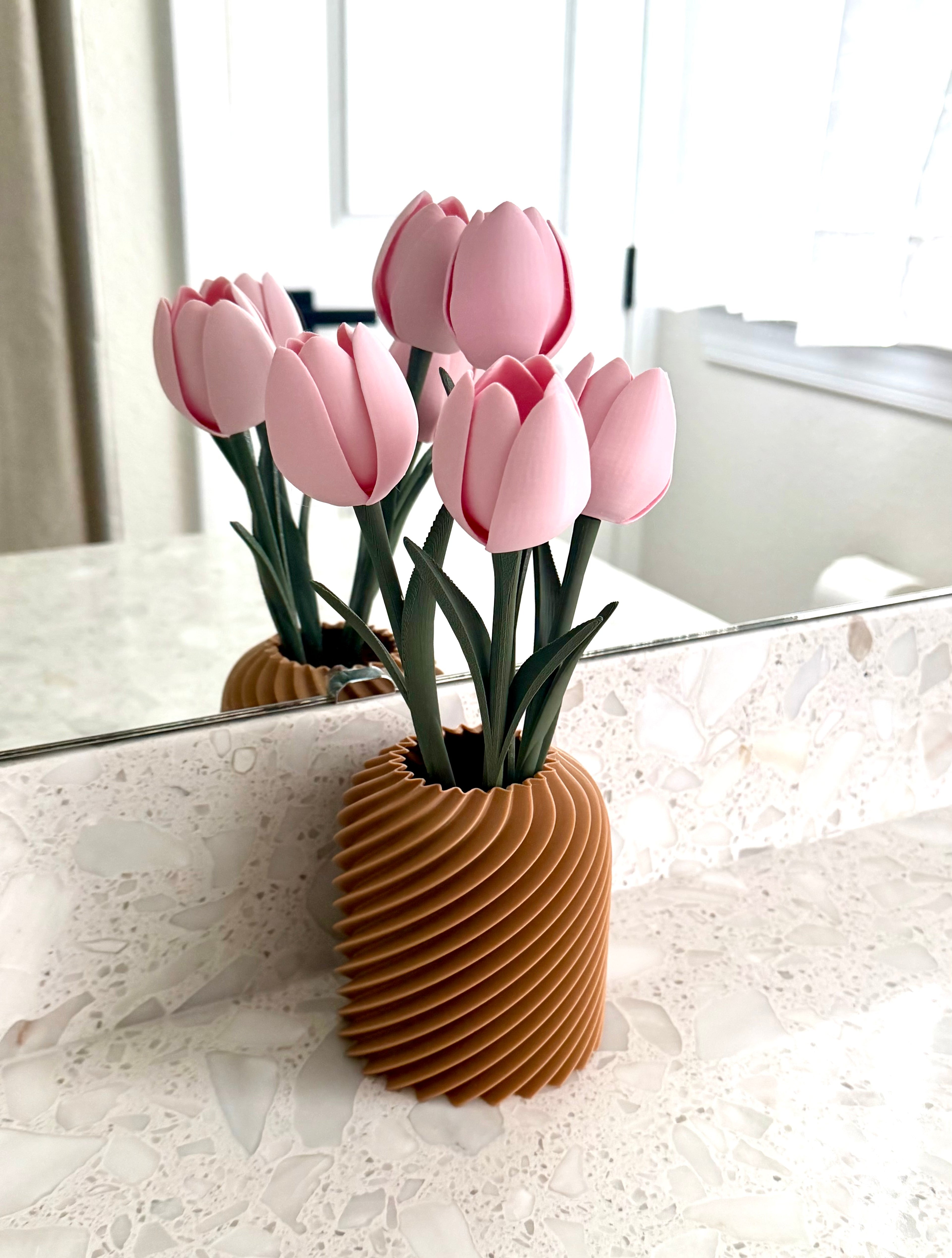 Small Minimalist Tulip Flower Arrangement